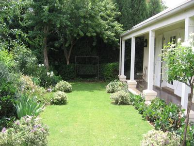 Garden design by Shirley Wallington — December 2011 006