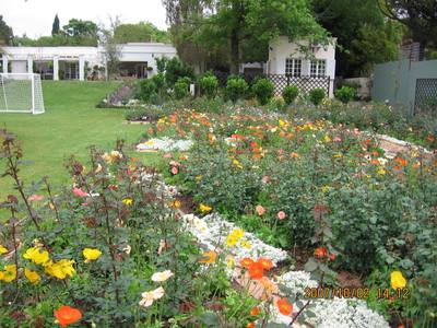 Garden design by Shirley Wallington — File 5255