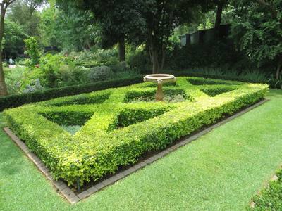 Garden design by Shirley Wallington — Partere